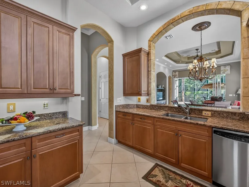 5757 Mango Circle Naples FL 34110