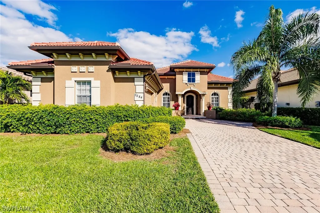 Naples FL, 7684 Cottesmore Drive