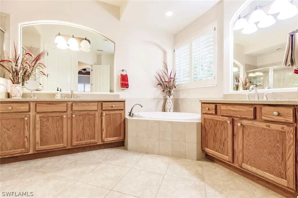 7684 Cottesmore Drive Naples FL 34113