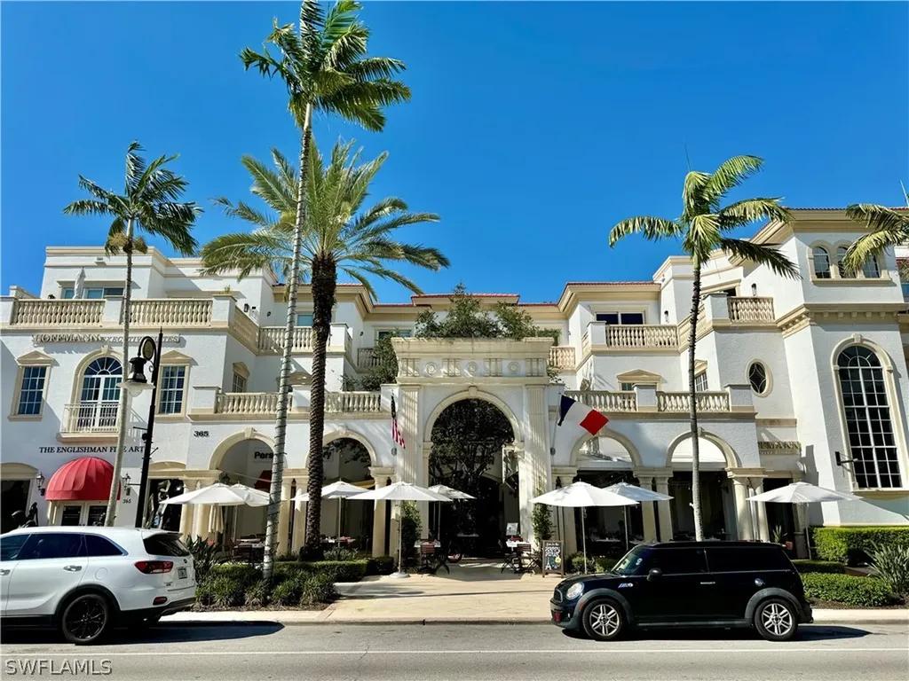 365 5th Avenue S Naples FL 34102