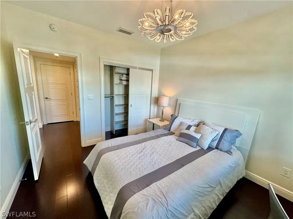 365 5th Avenue S Naples FL 34102