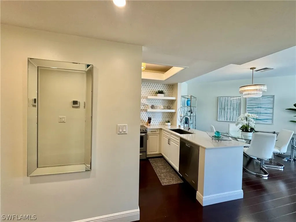 365 5th Avenue S Naples FL 34102