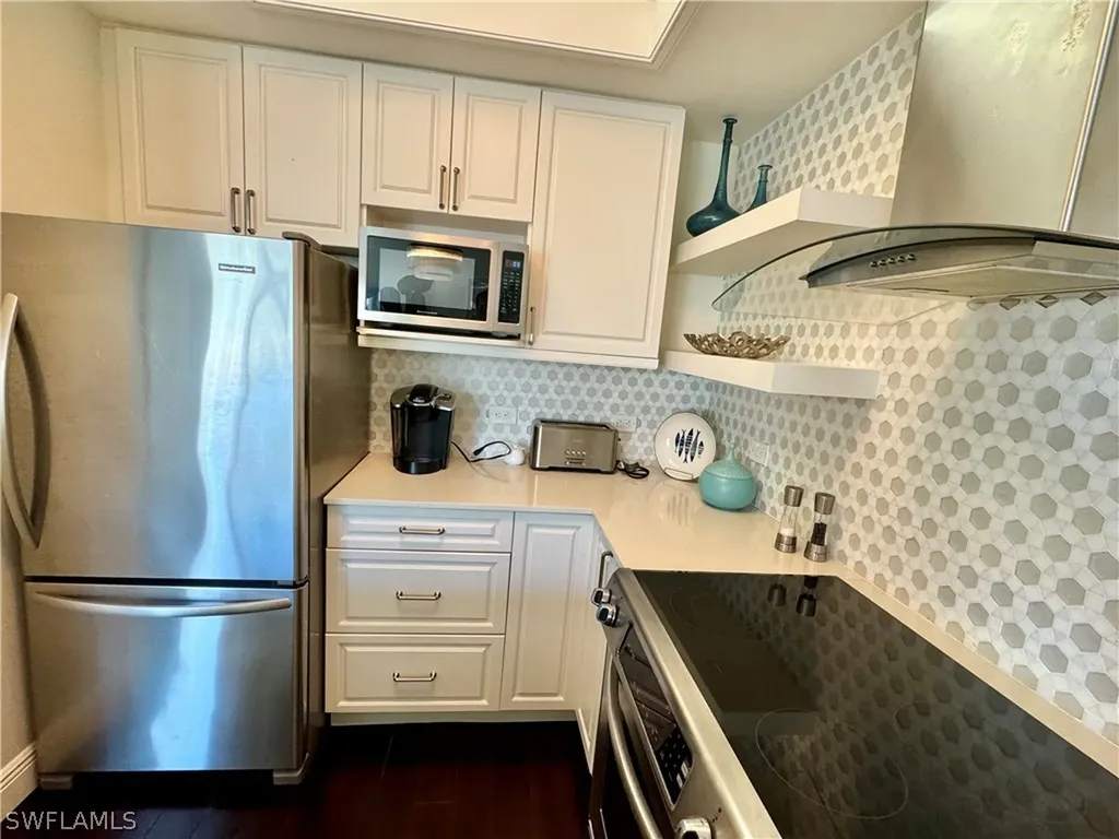 365 5th Avenue S Naples FL 34102