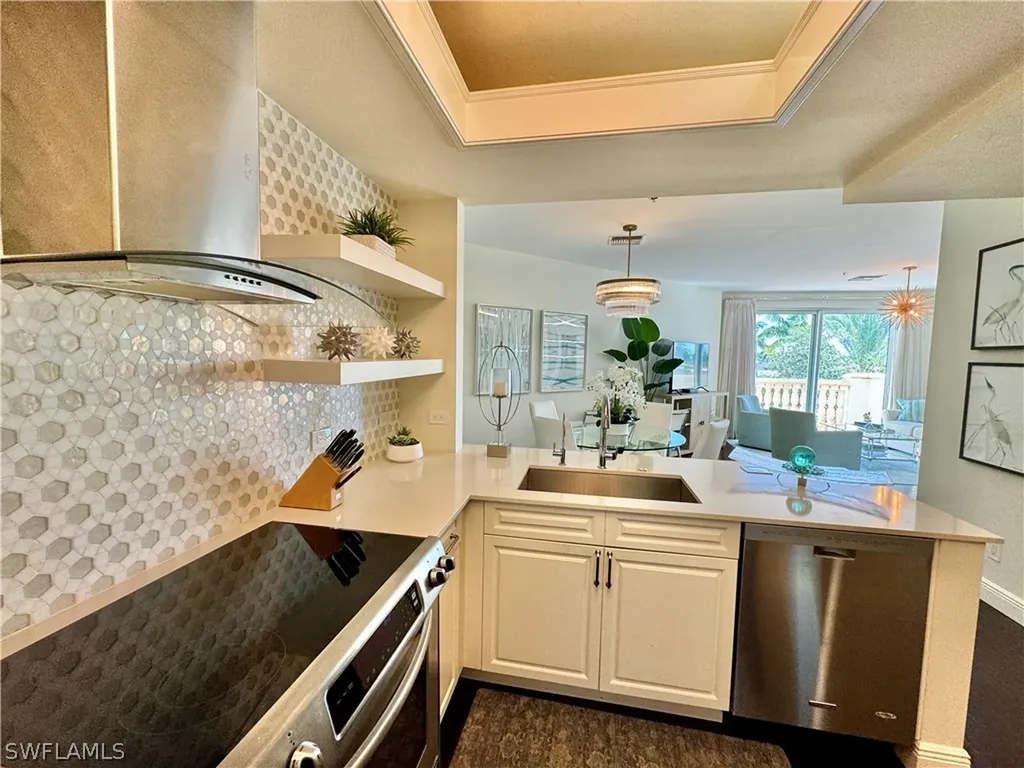 365 5th Avenue S Naples FL 34102