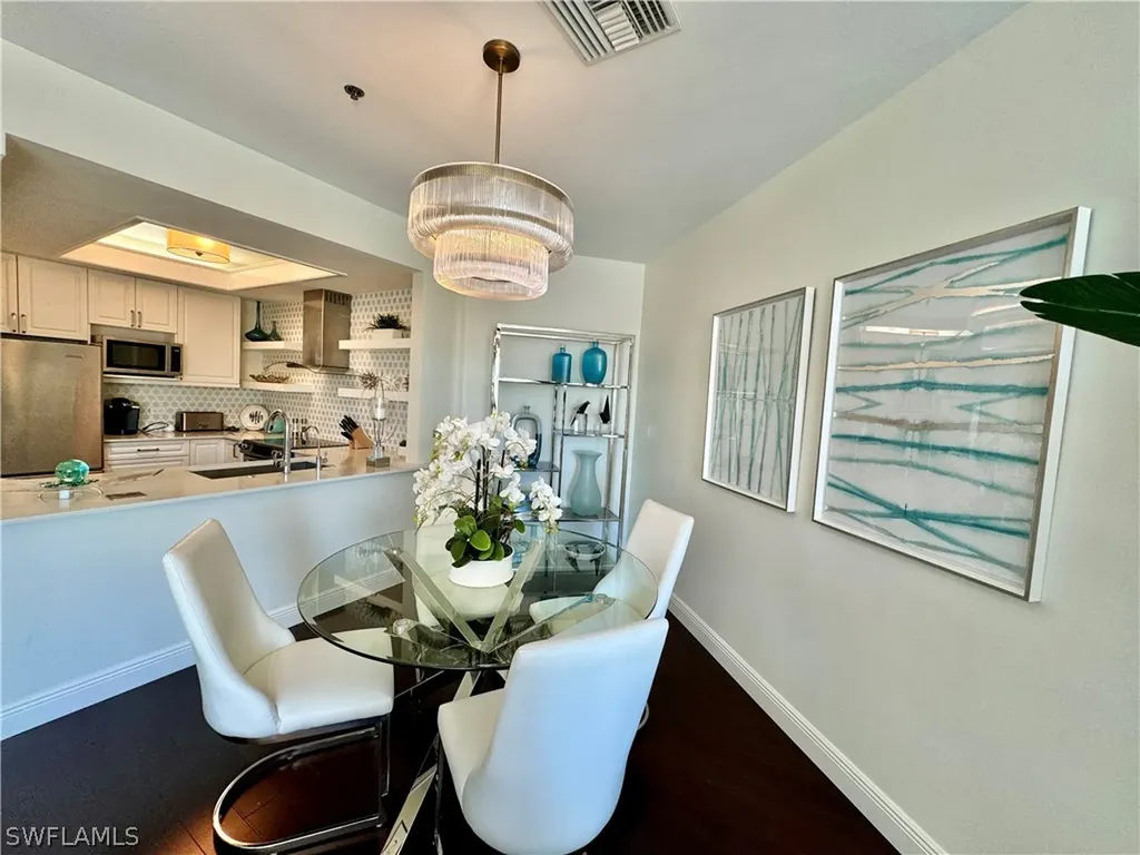 365 5th Avenue S Naples FL 34102