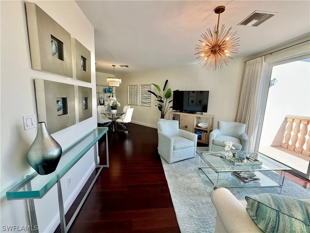 365 5th Avenue S Naples FL 34102