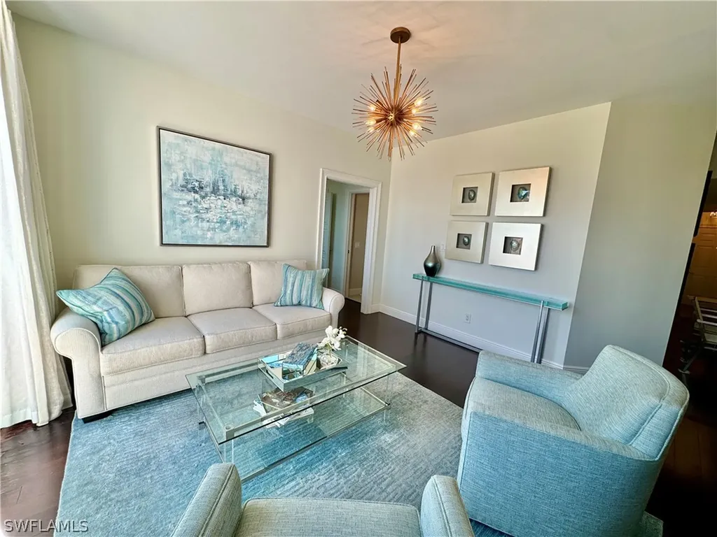 365 5th Avenue S Naples FL 34102
