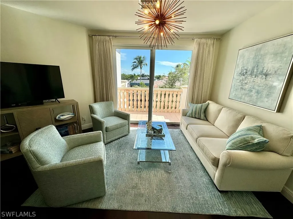365 5th Avenue S Naples FL 34102
