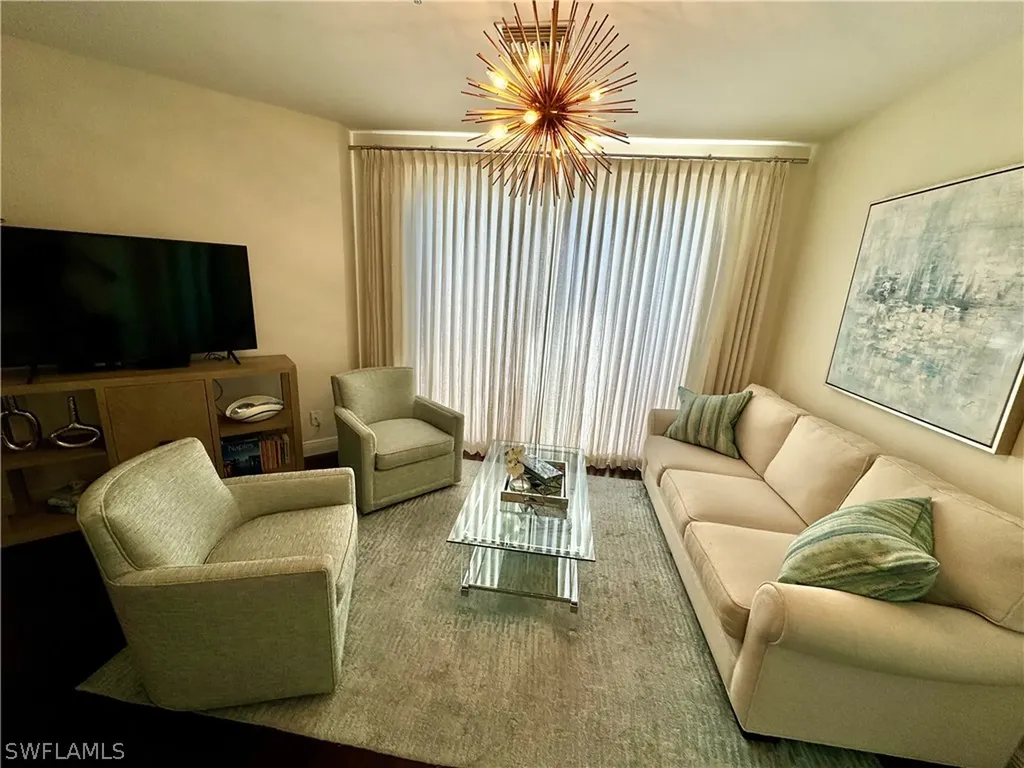365 5th Avenue S Naples FL 34102