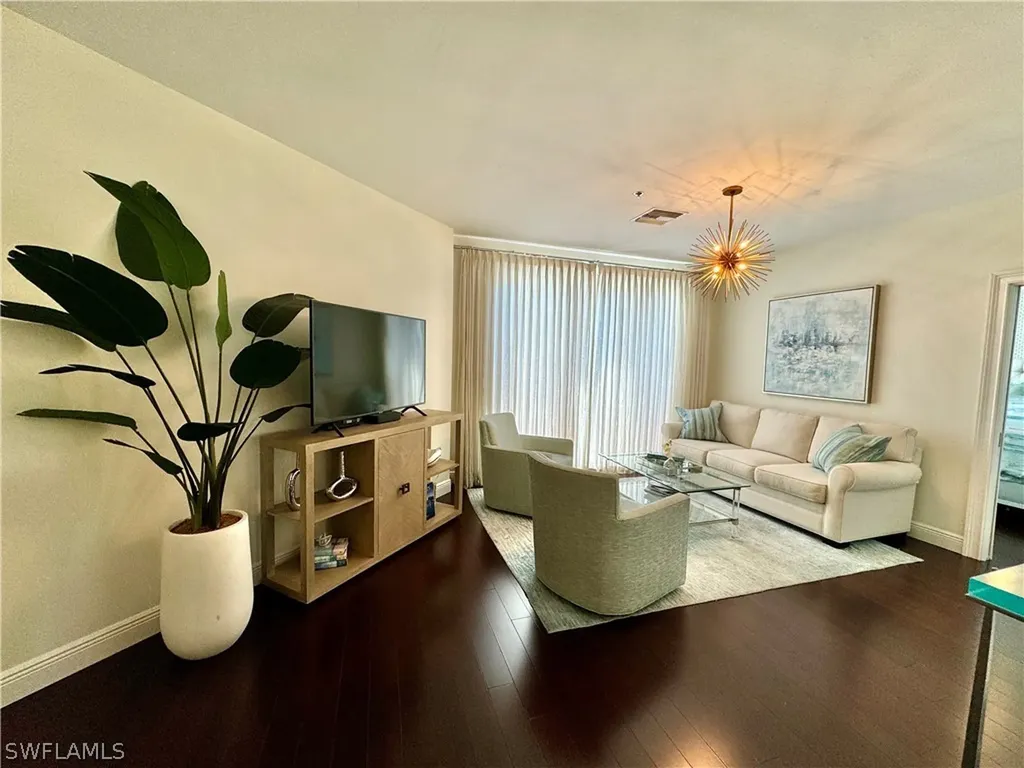 365 5th Avenue S Naples FL 34102