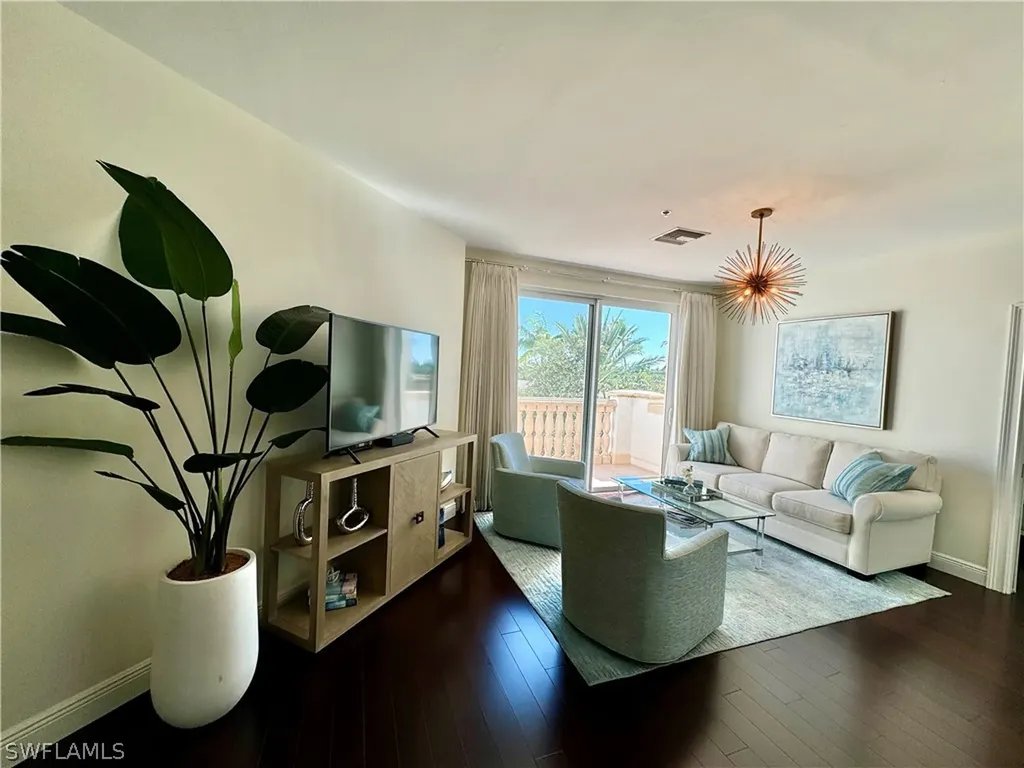 365 5th Avenue S Naples FL 34102