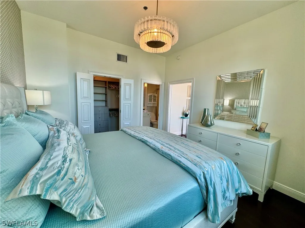 365 5th Avenue S Naples FL 34102