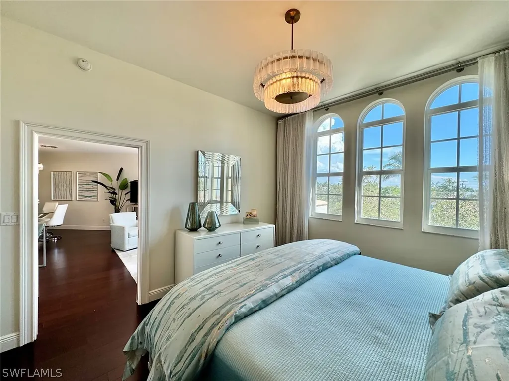 365 5th Avenue S Naples FL 34102