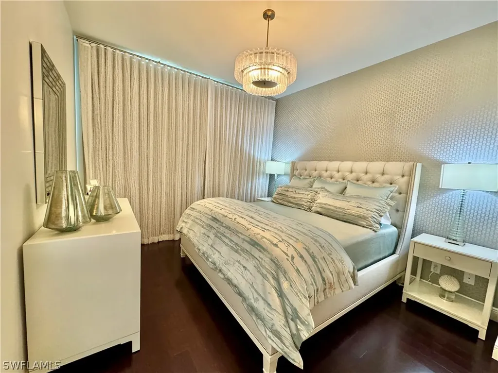 365 5th Avenue S Naples FL 34102