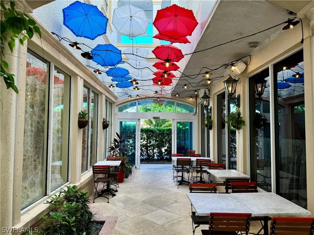 365 5th Avenue S Naples FL 34102