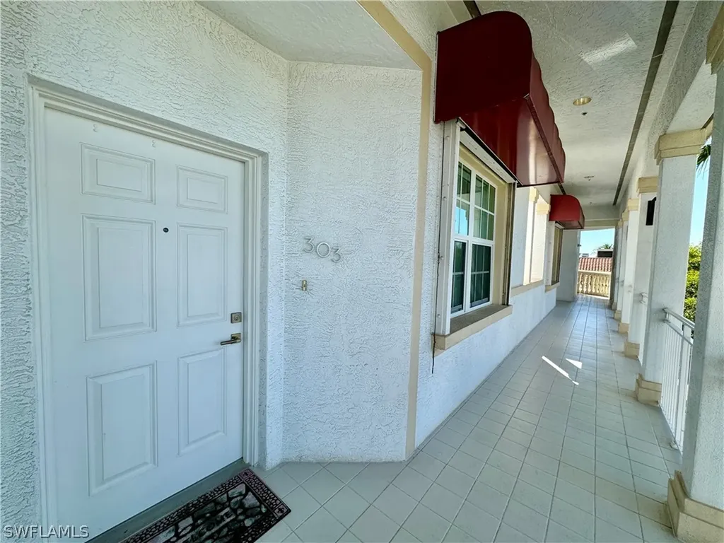 365 5th Avenue S Naples FL 34102
