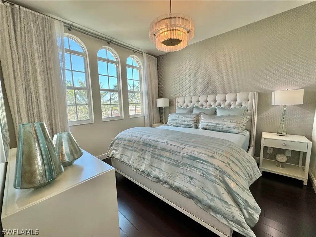 365 5th Avenue S Naples FL 34102