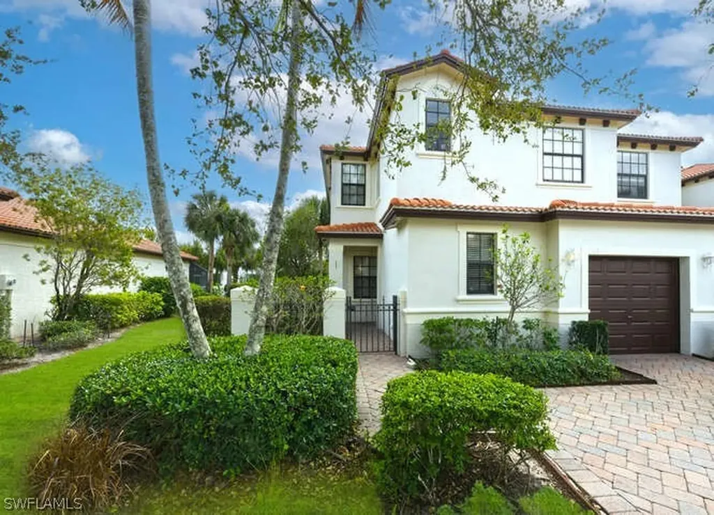 7368 Bristol Circle Naples FL 34120