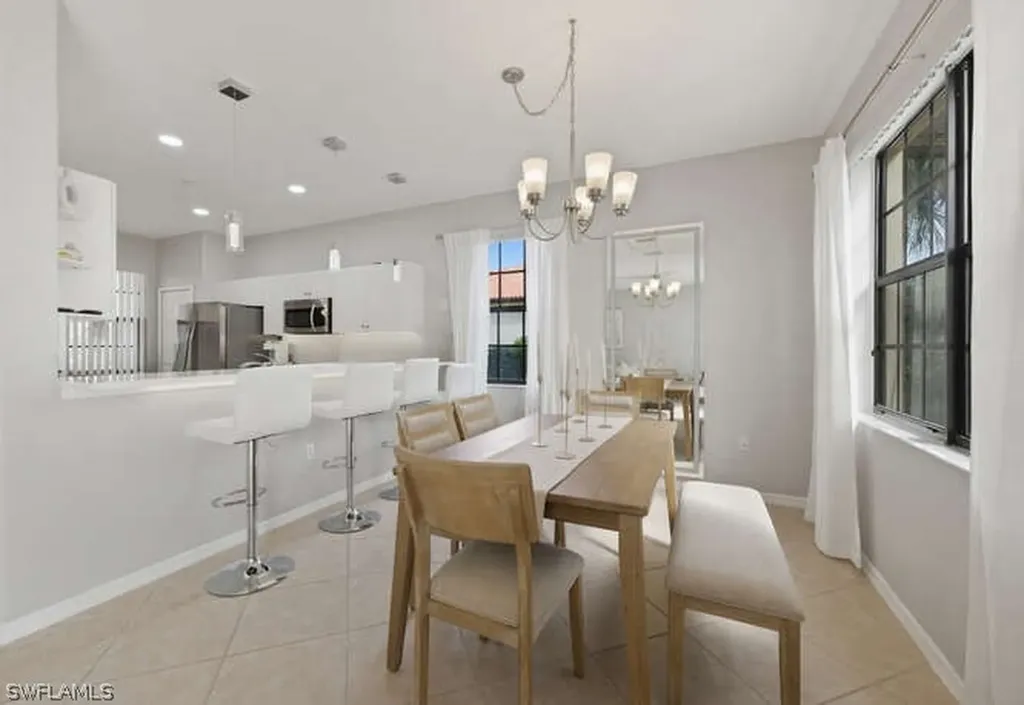 7368 Bristol Circle Naples FL 34120