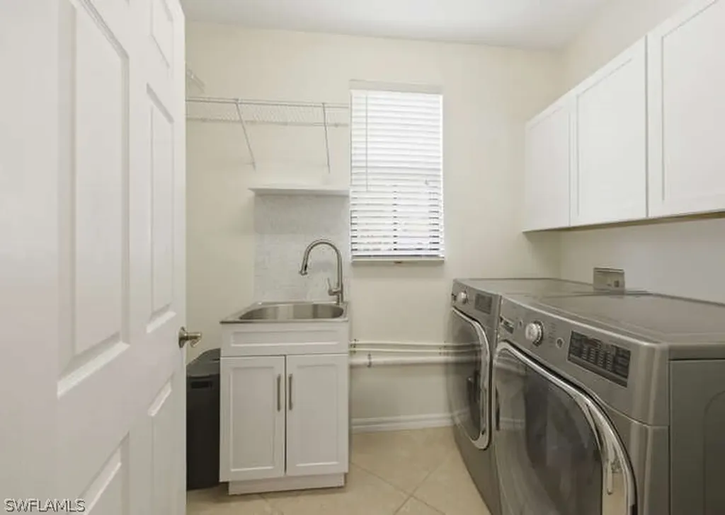 7368 Bristol Circle Naples FL 34120