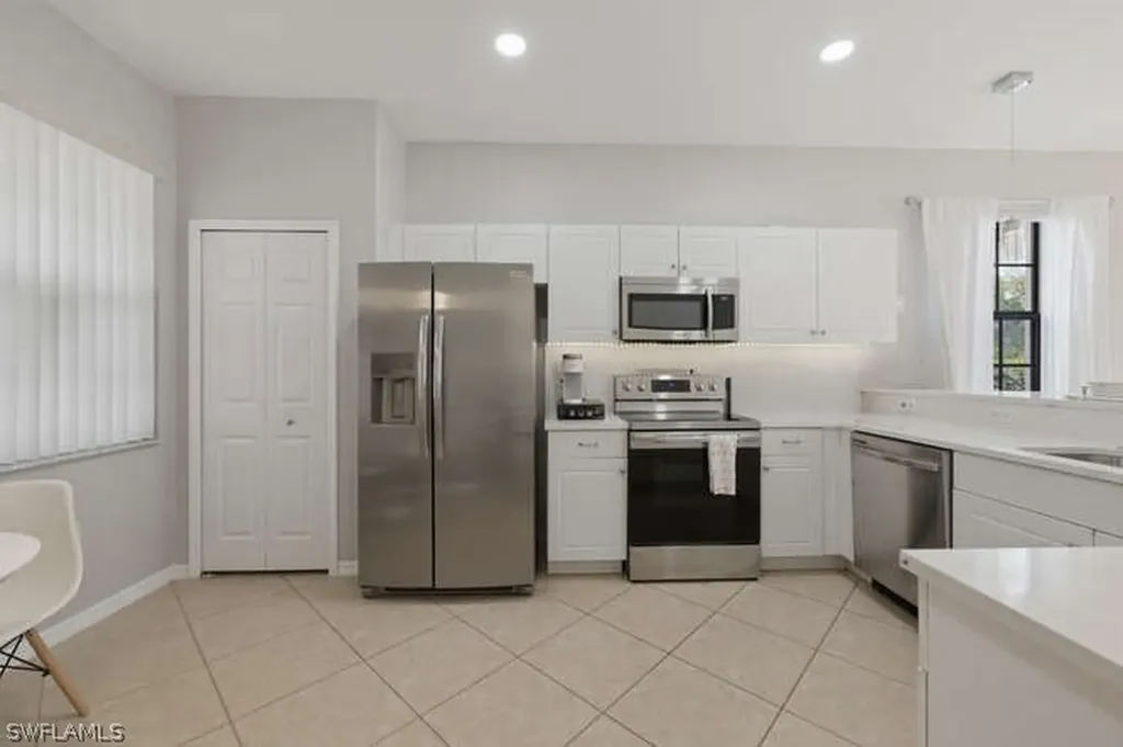 7368 Bristol Circle Naples FL 34120
