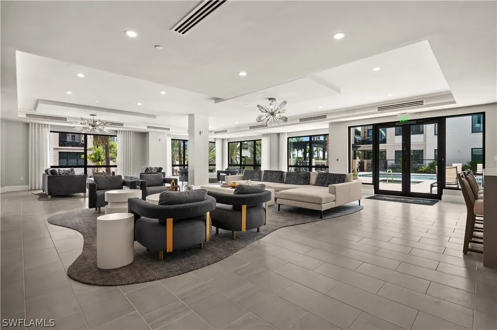 1130 3rd Avenue S Naples FL 34102