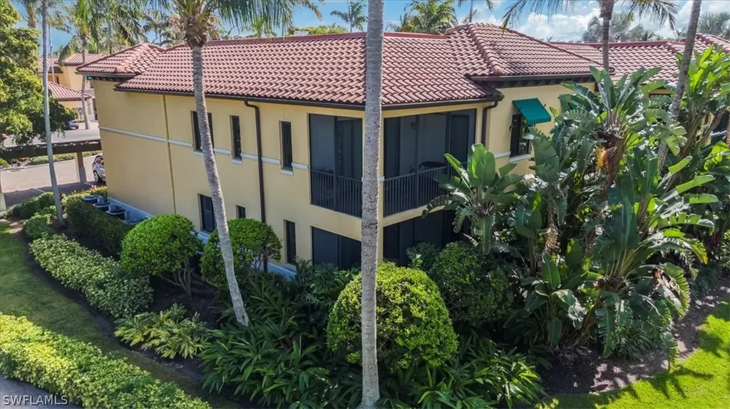 965 Sandpiper Street Naples FL 34102