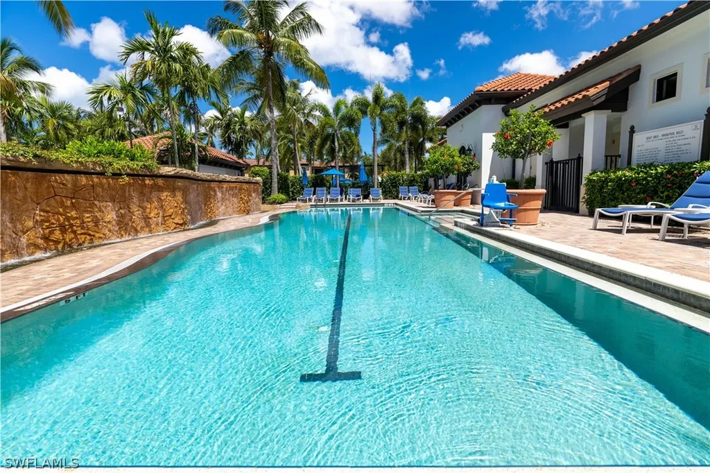 965 Sandpiper Street Naples FL 34102