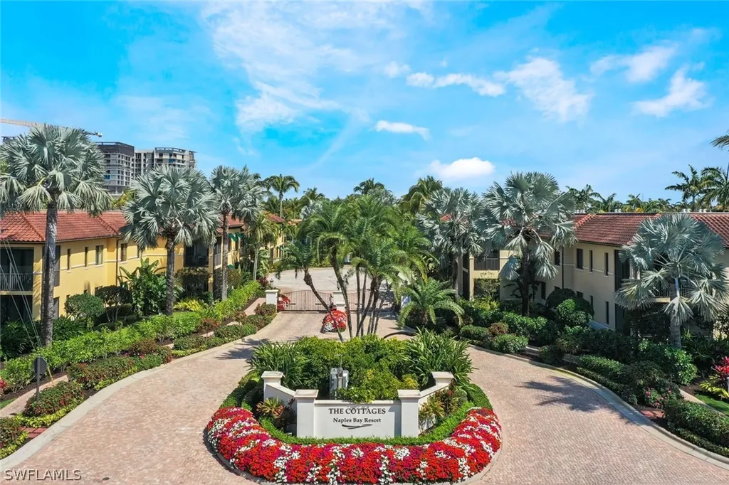 965 Sandpiper Street Naples FL 34102