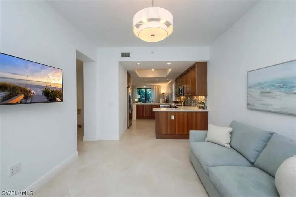 965 Sandpiper Street Naples FL 34102