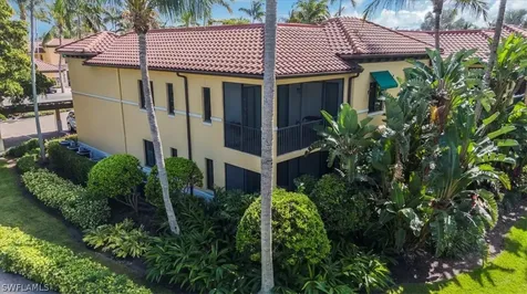 965 Sandpiper Street Naples FL 34102
