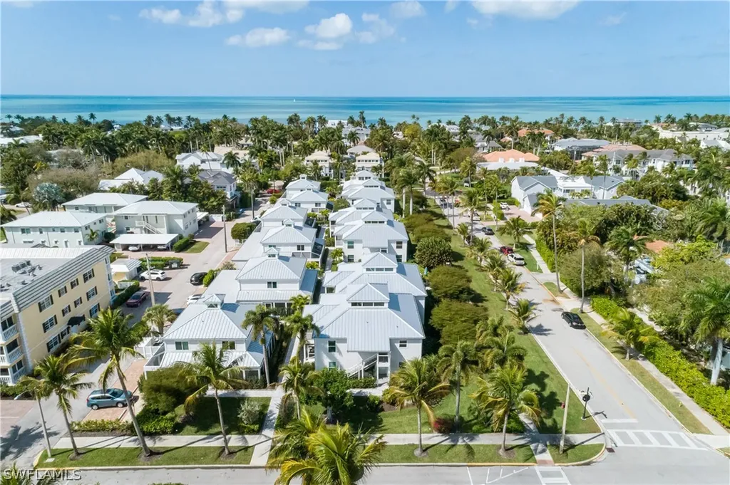 600 3rd Street S Naples FL 34102