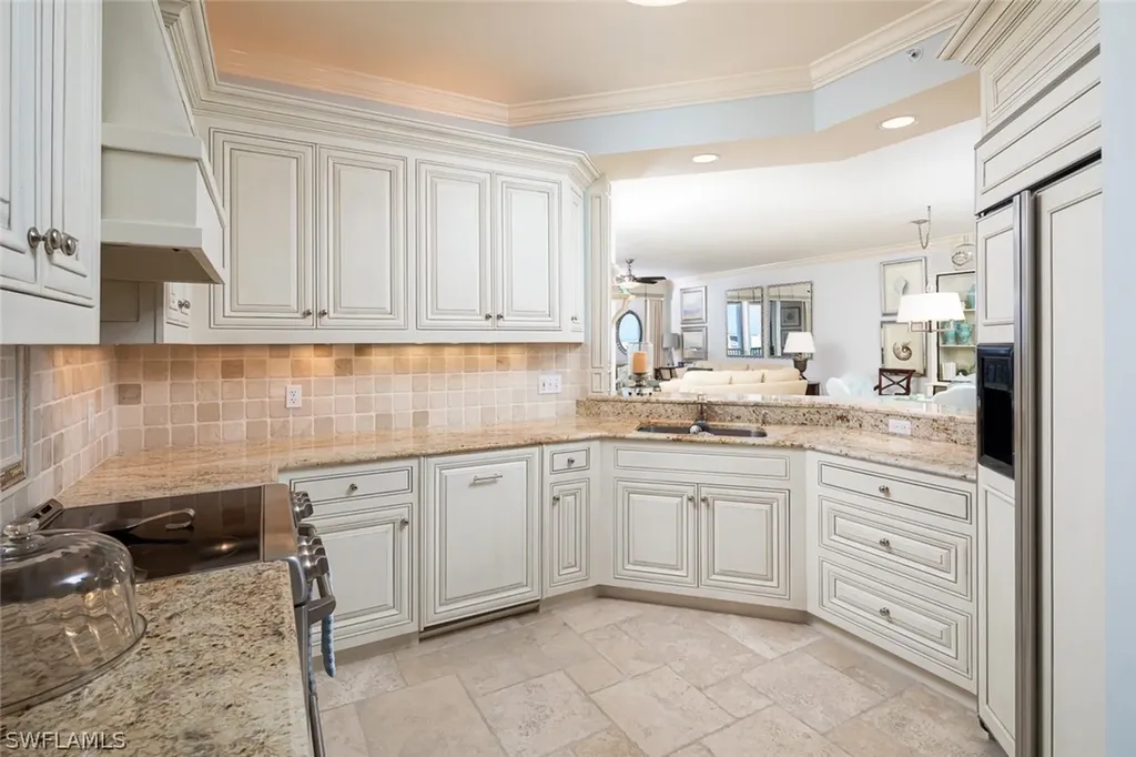 410 Flagship Naples FL 34108