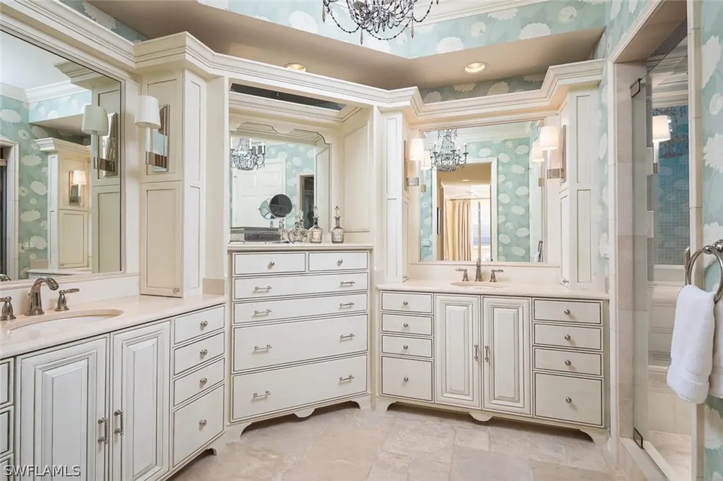 410 Flagship Naples FL 34108