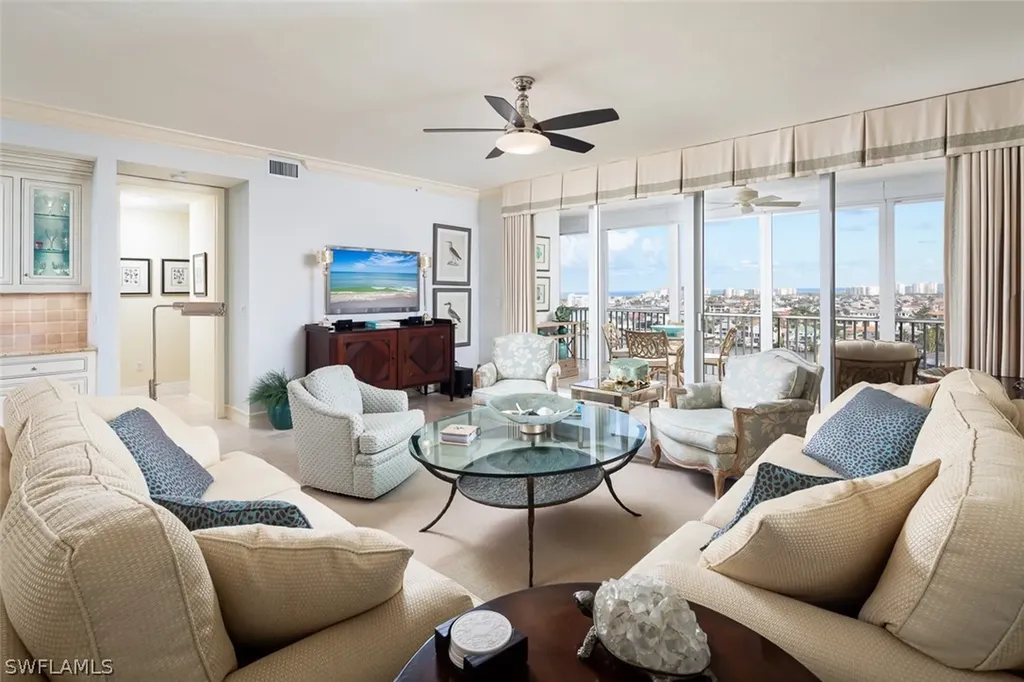 410 Flagship Naples FL 34108