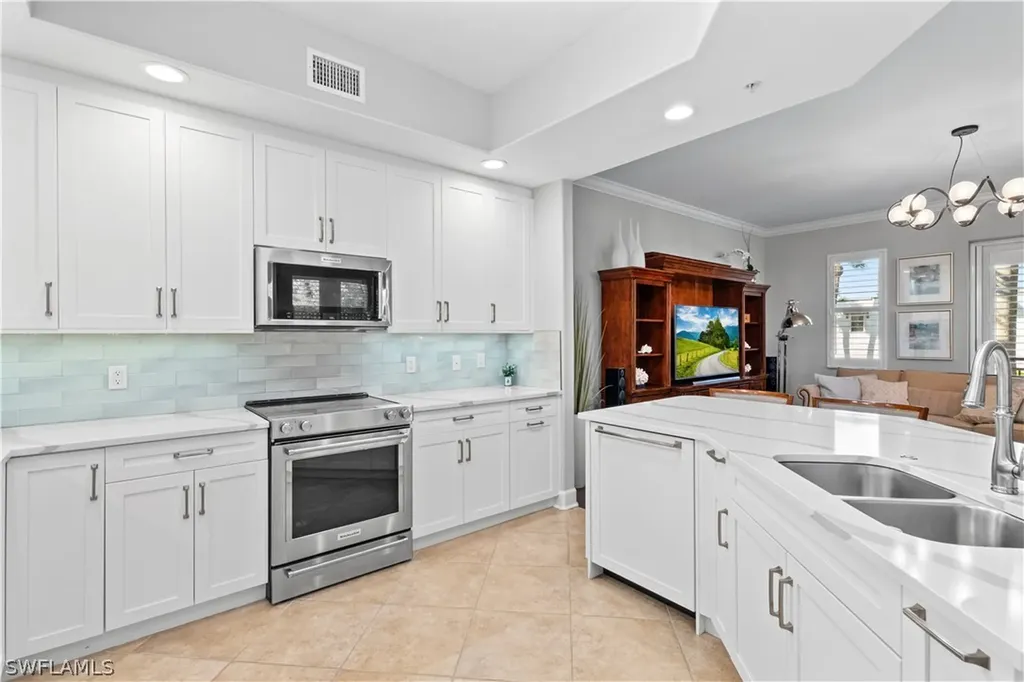 1104 6th Street S Naples FL 34102