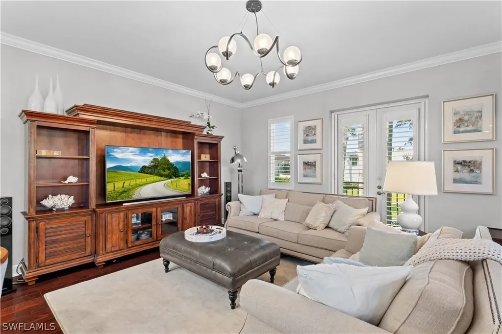 1104 6th Street S Naples FL 34102