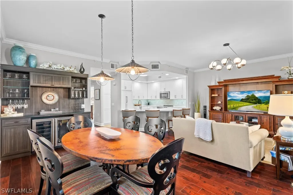 1104 6th Street S Naples FL 34102