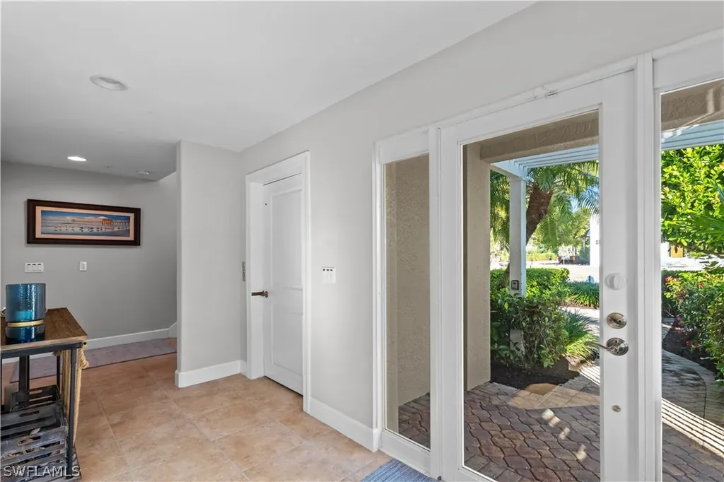 1104 6th Street S Naples FL 34102