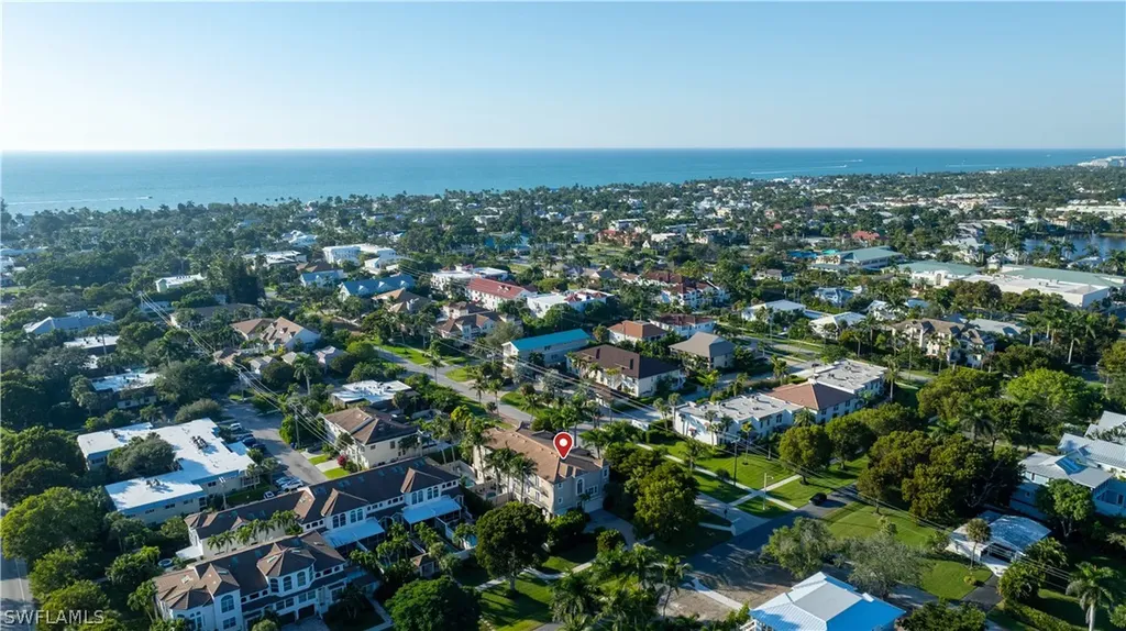 1104 6th Street S Naples FL 34102