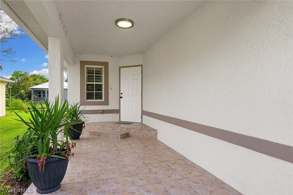 3250 Cottage Grove Avenue Naples FL 34112