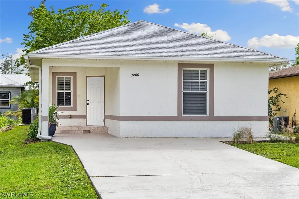 3250 Cottage Grove Avenue Naples FL 34112