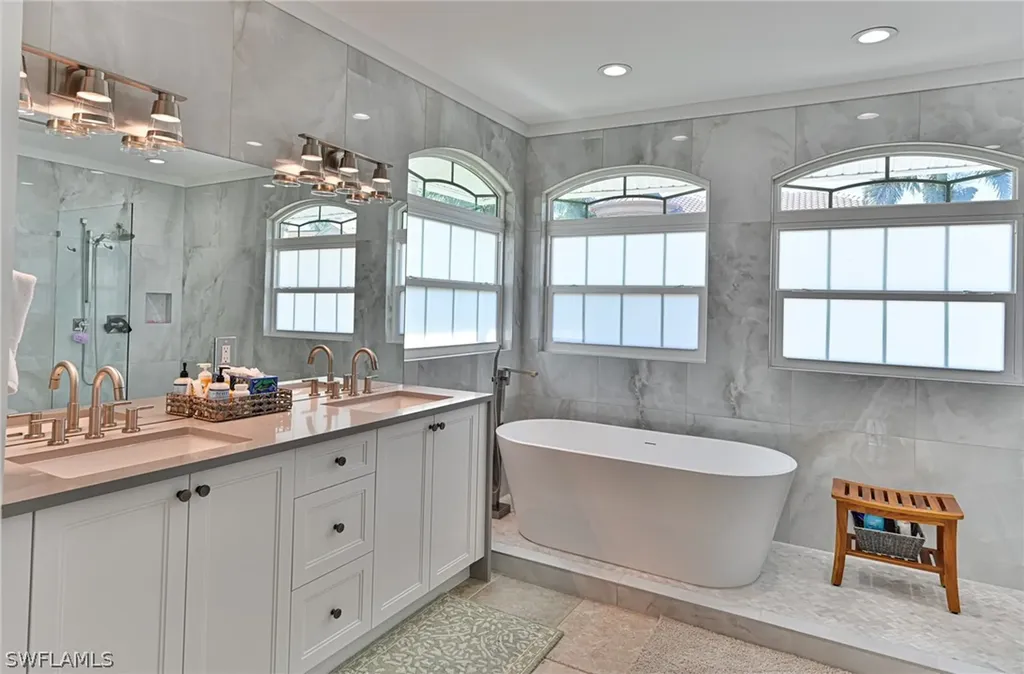 198 Topanga Drive Bonita Springs FL 34134