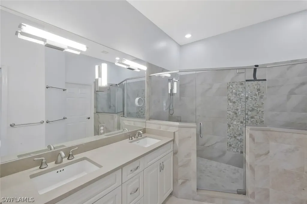 5095 Yacht Harbor Drive Naples FL 34112