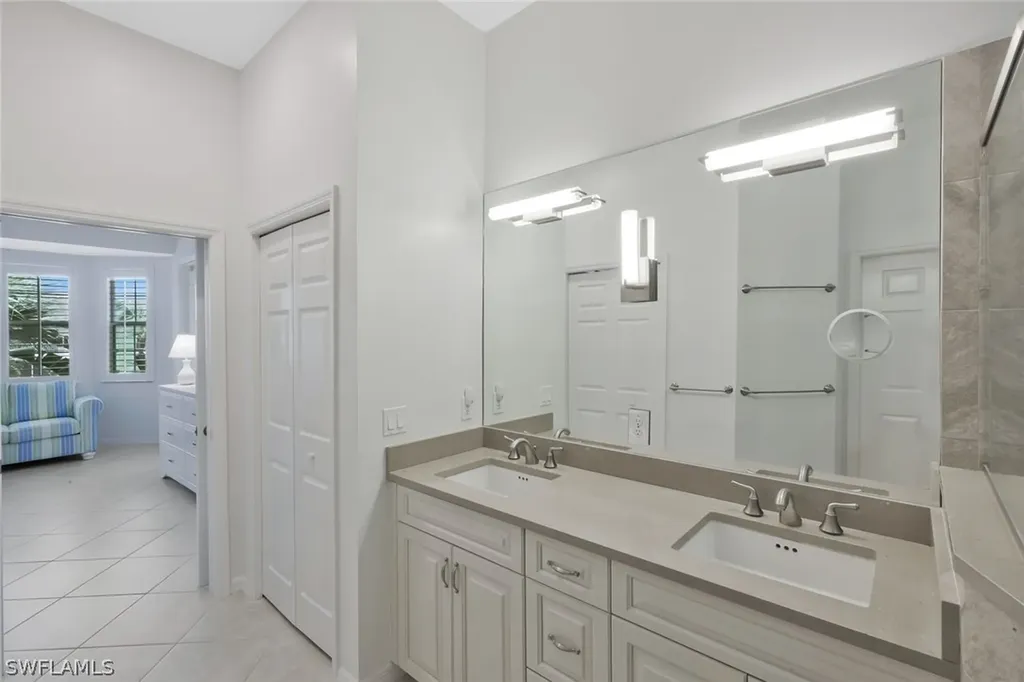5095 Yacht Harbor Drive Naples FL 34112