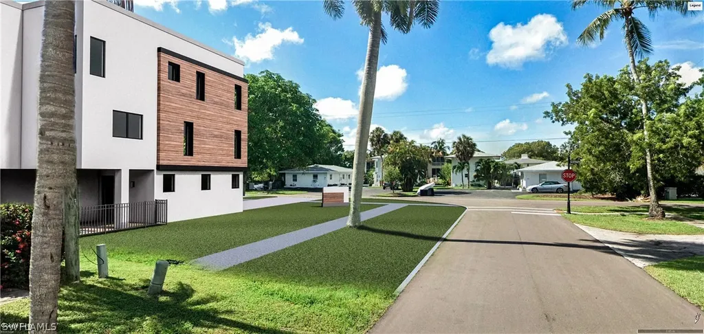 1525 Blue Point Avenue Naples FL 34102