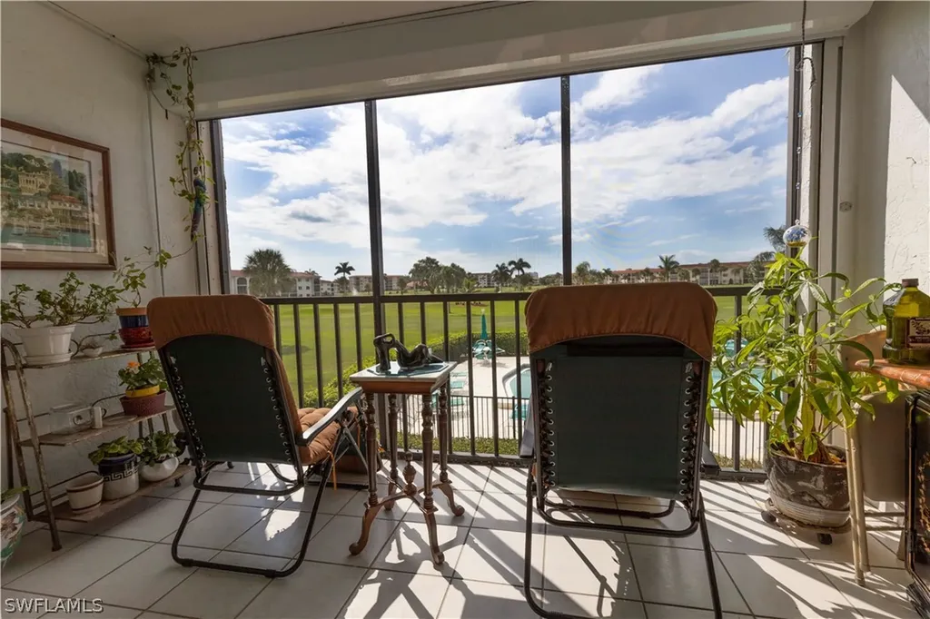 37 High Point Circle E Naples FL 34103
