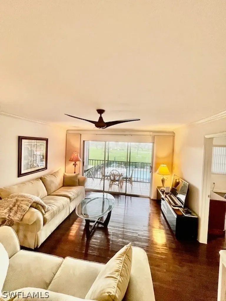 37 High Point Circle E Naples FL 34103