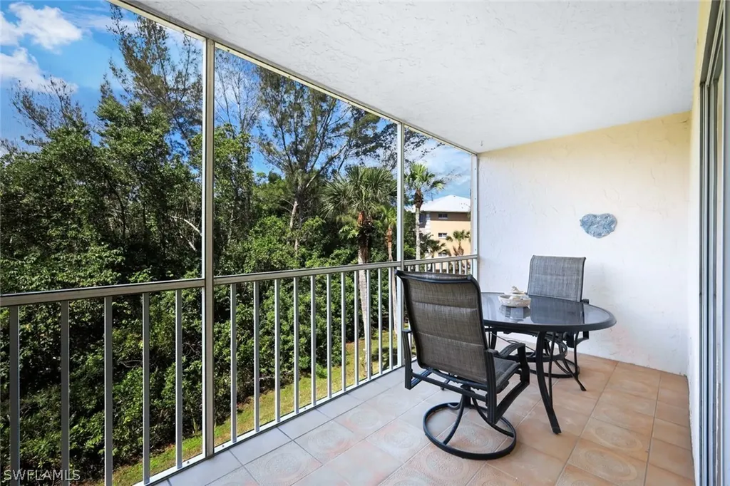 3041 Sandpiper Bay Circle Naples FL 34112
