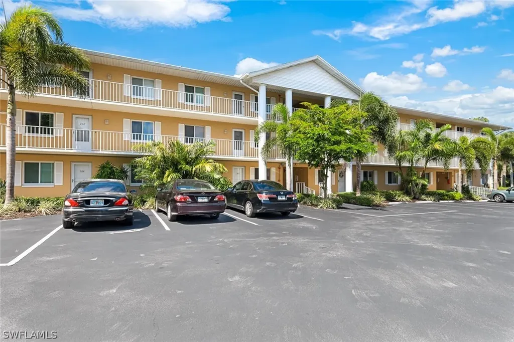3041 Sandpiper Bay Circle Naples FL 34112